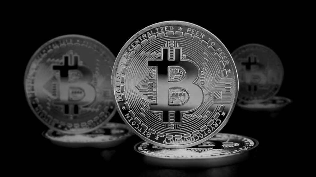 Mesmo com oscilações, por que o Bitcoin vale tanto? Entenda